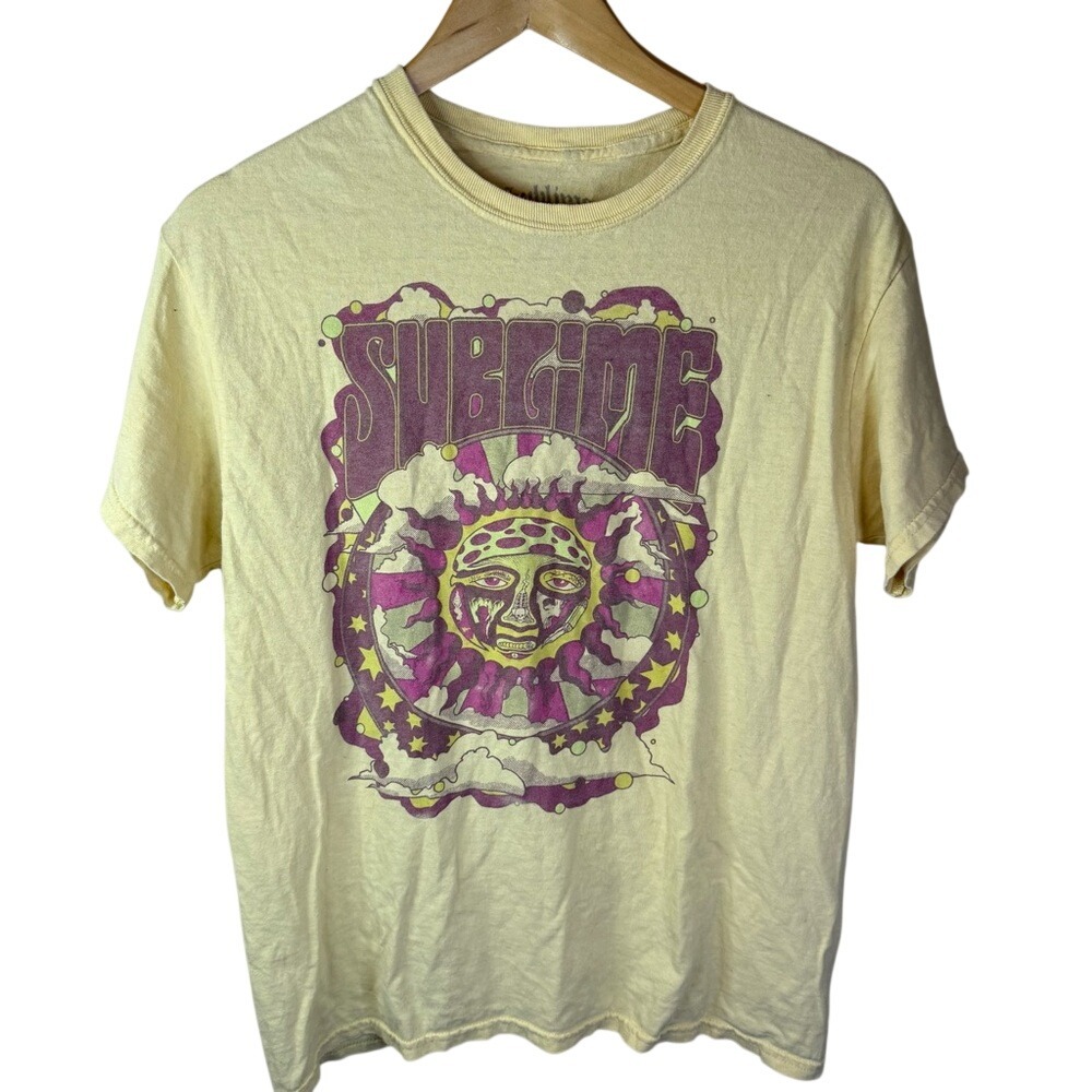 SUBLIME Concert Graphic‎ Beige Tee Shirt Size Medium Grunge Comfy Casual